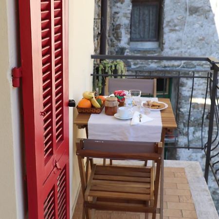 Appartamento Ca' Baci' Pigna Bagian luar foto