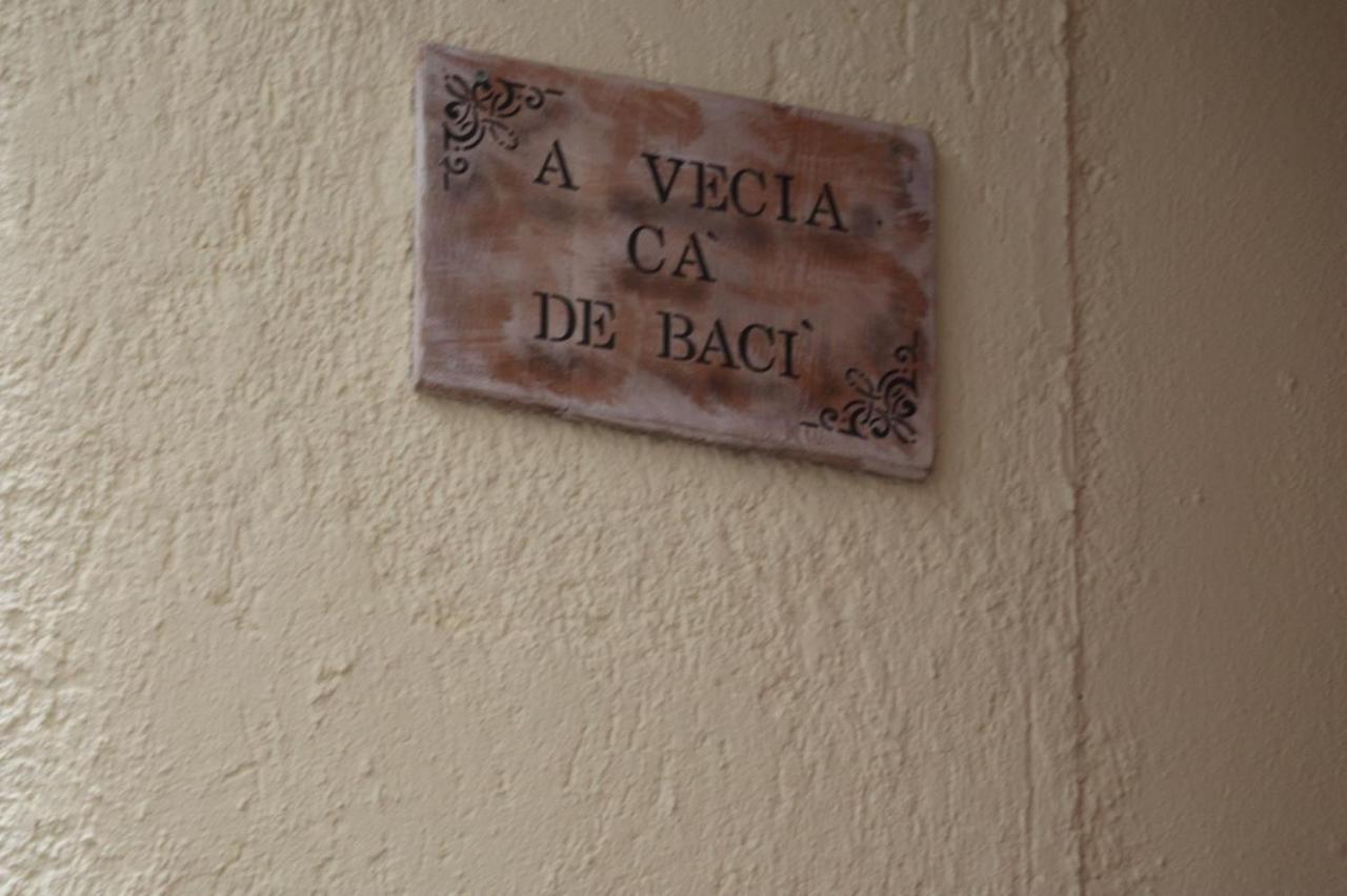Appartamento Ca' Baci' Pigna Bagian luar foto
